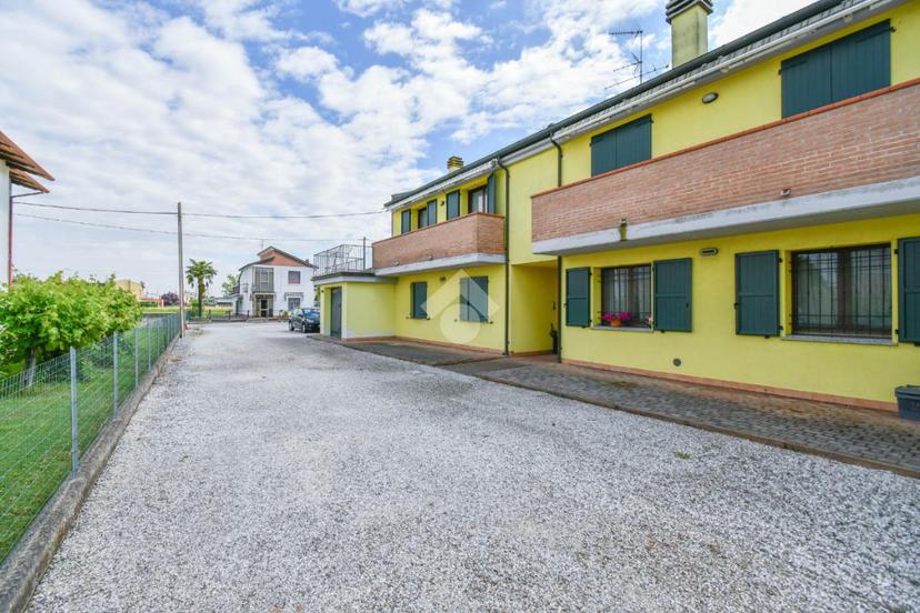 Trilocale in Via Russia 18, Poggio Renatico — foto 4 di 5