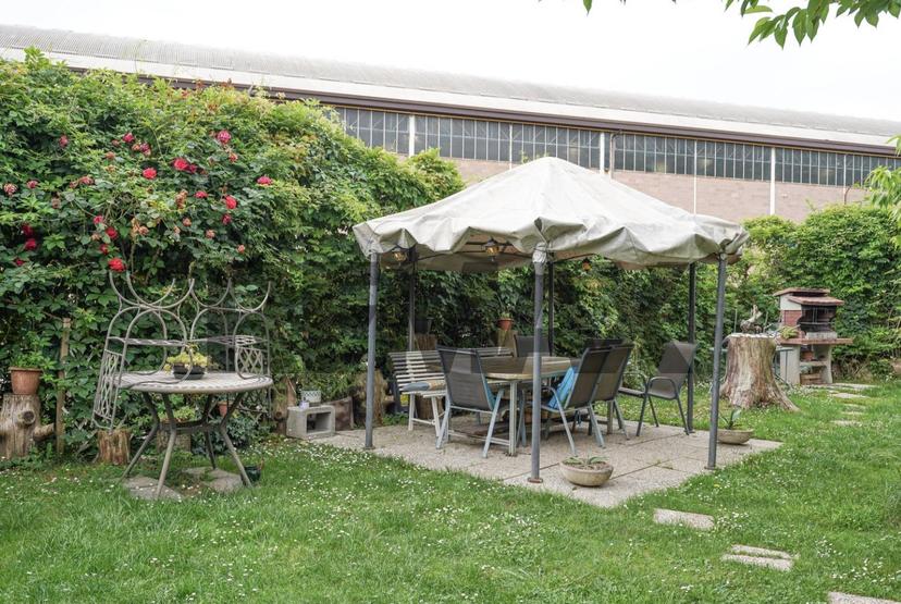 Villa, Pontida