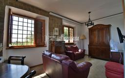 Casa indipendente in Strada Castiglione Croce 20, Caldarola