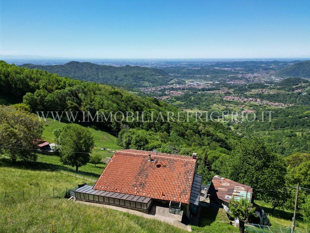 Quadrilocale in Via Collepedrino 21, Palazzago
