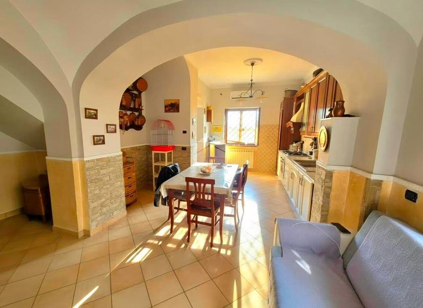 Casa indipendente in Via Chiazzolelle 17, Torre del Greco — foto 3 di 5