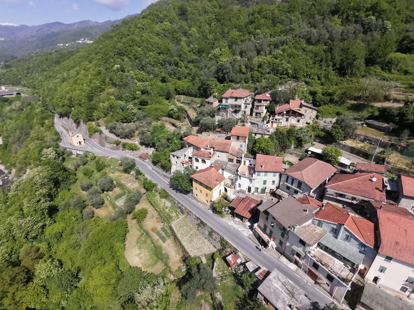 Casa indipendente in Via San Lorenzo 15, Pieve di Teco — foto 2 di 5