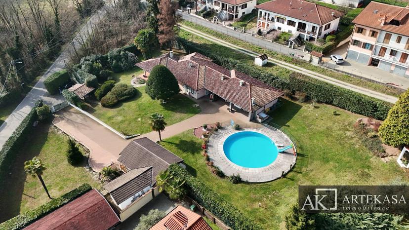 Villa in Frazione Gagnano, Borgo Ticino — foto 2 di 5
