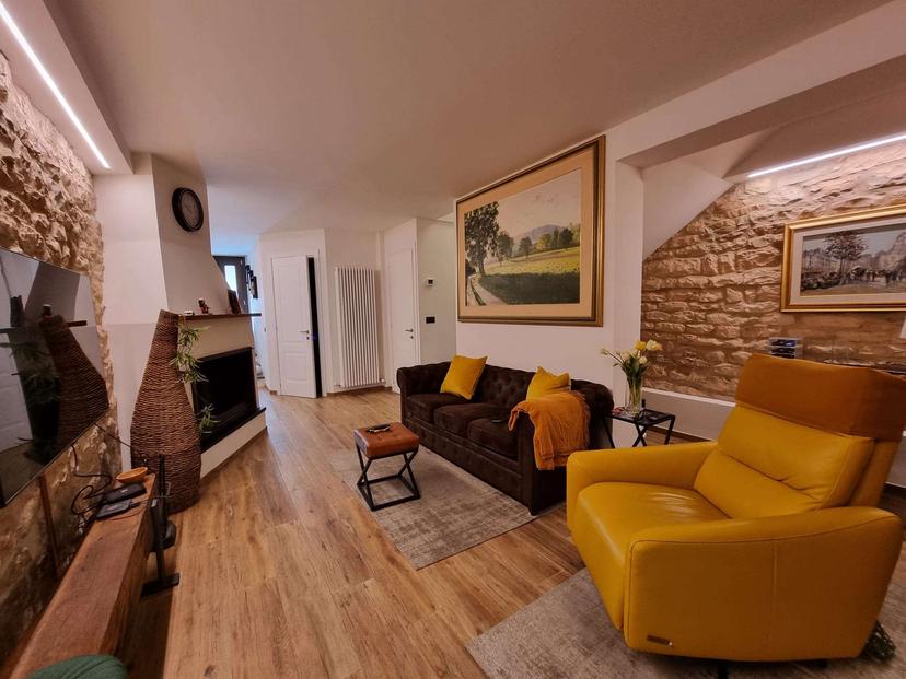 Villa in Via Cesare Battisti, Gualdo Tadino — foto 3 di 5