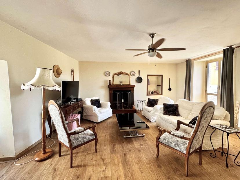 Villa in Frazione Palazzo Mancinelli 70, Gualdo Tadino — foto 2 di 5