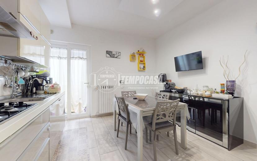 Trilocale in Via Gioacchino Rossini, Acquaviva delle Fonti — foto 2 di 5