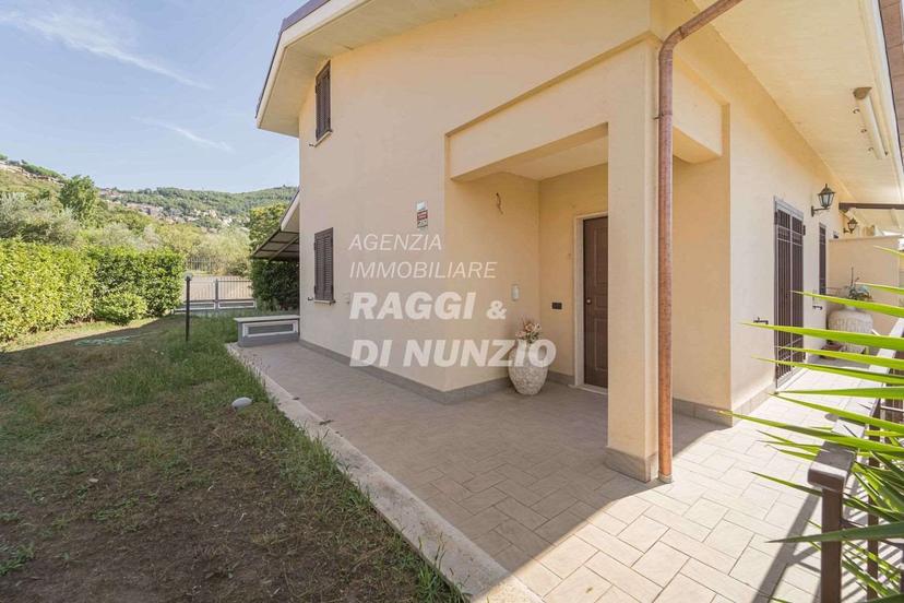 Villa unifamiliare in delle Calcare 22, Rocca di Papa — foto 5 di 5
