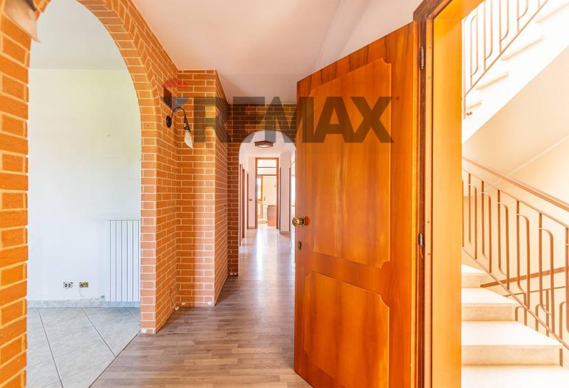 Appartamento in Viale Cante di Montevecchio 38, Monte Porzio — foto 2 di 5