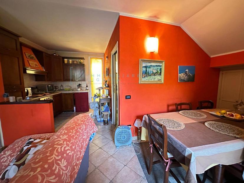 Casa indipendente in Borgofasceo, Ortovero