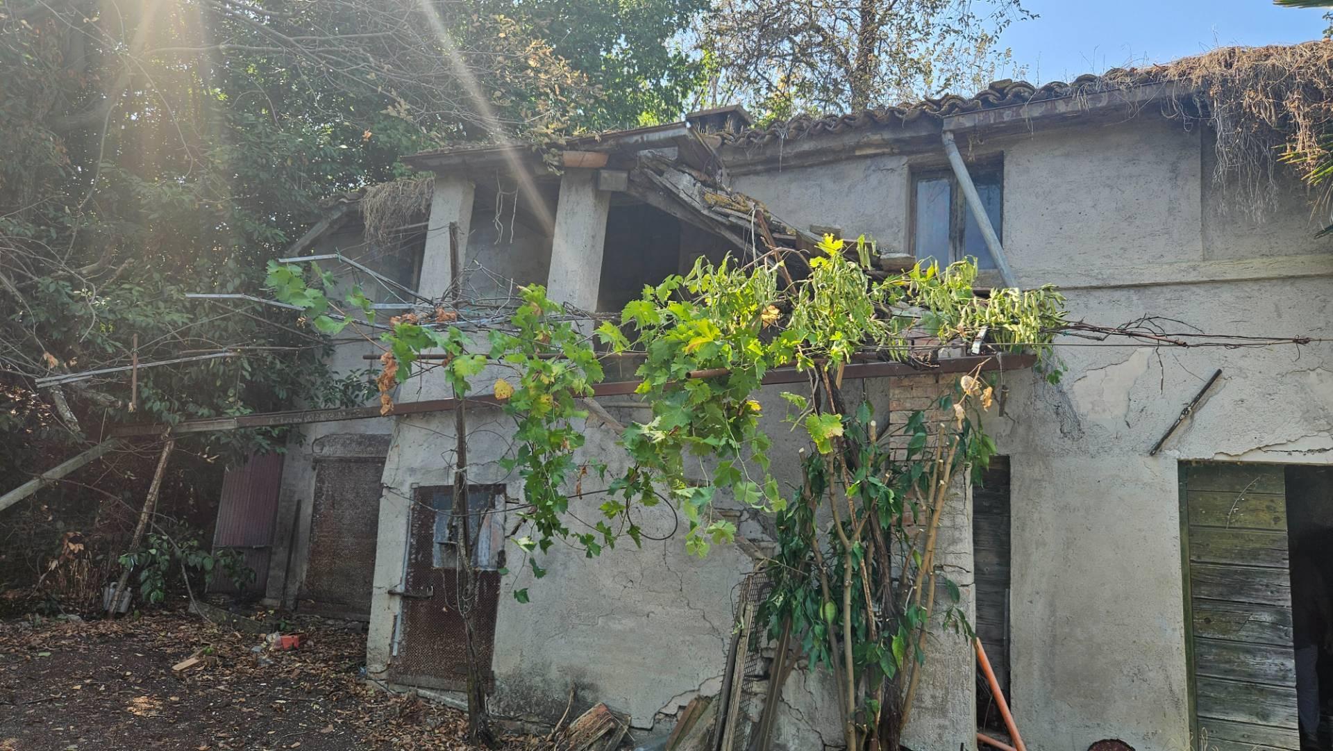 Rustico in Via Sant' Agostino 5, Terre Roveresche