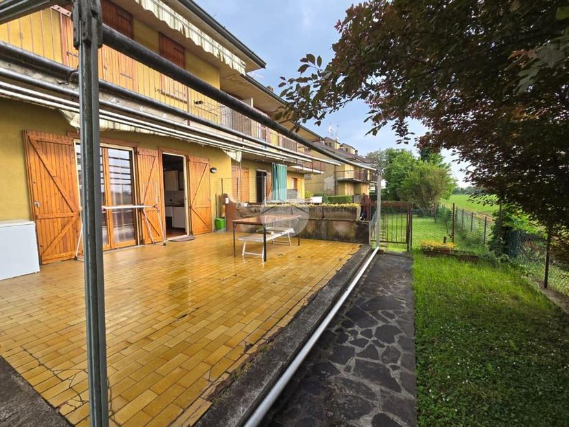 Villa a schiera in Via U. Foscolo 18, Bagnatica — foto 4 di 5