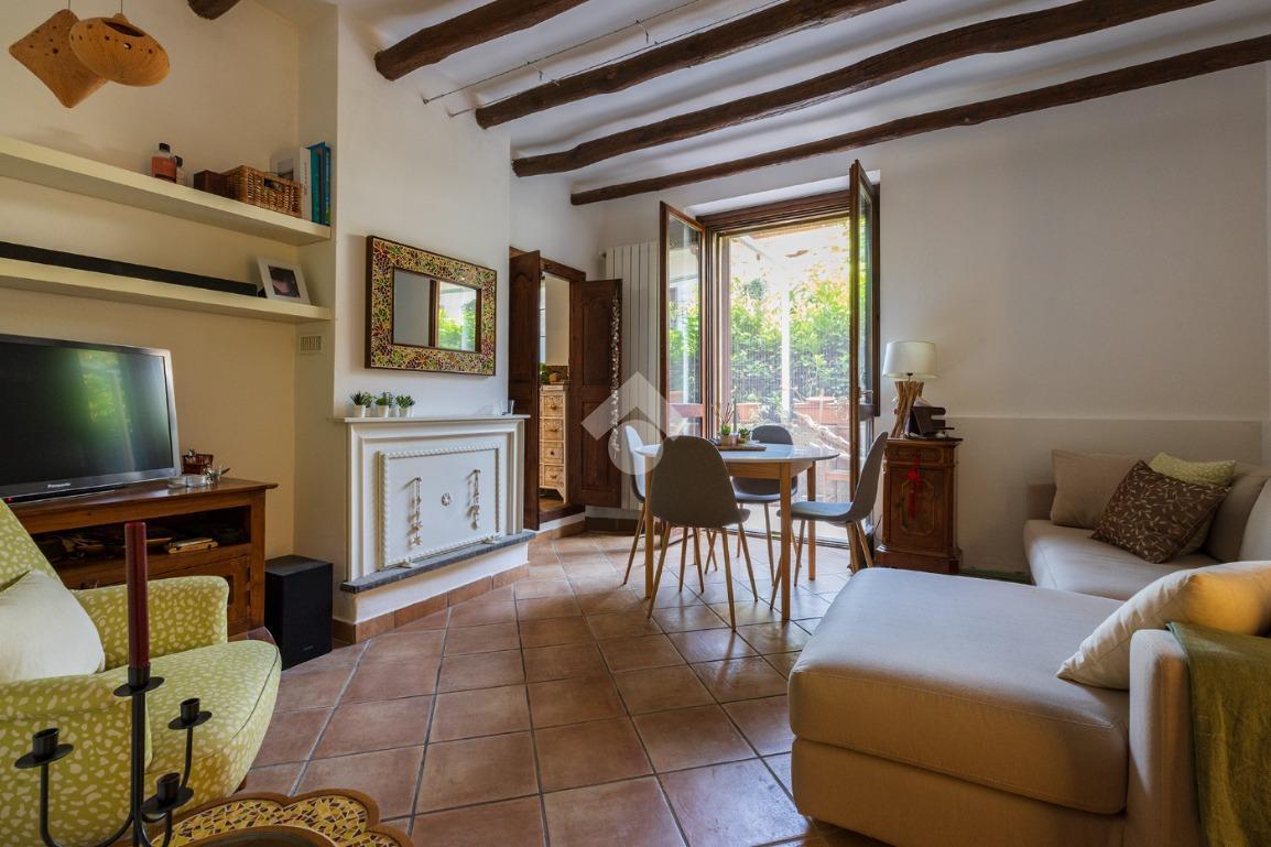 Casa indipendente in Via Italia 36, Marnate