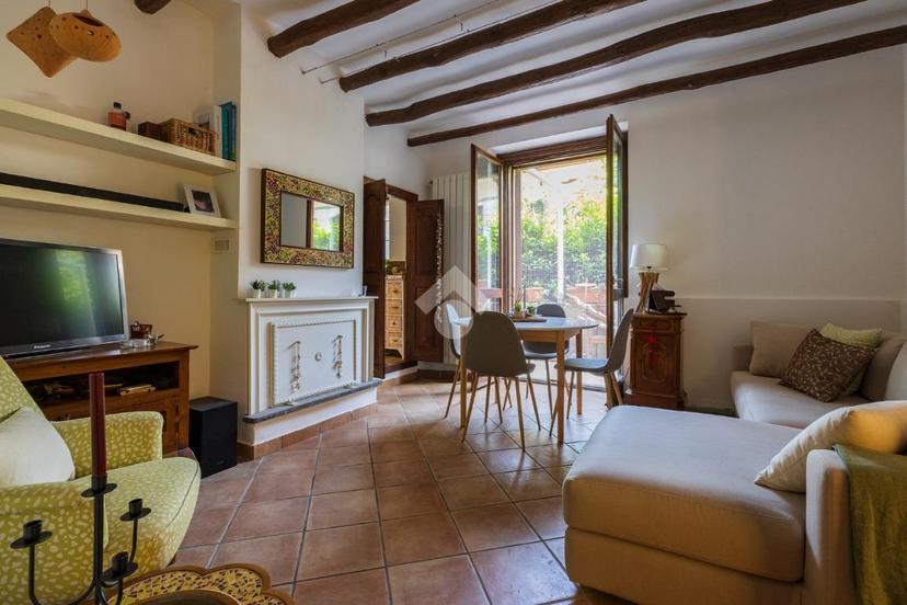 Casa indipendente in Via Italia 36, Marnate