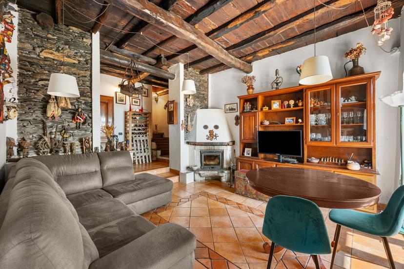 Villa a schiera in Passo Ciain 9, Avegno — foto 3 di 5