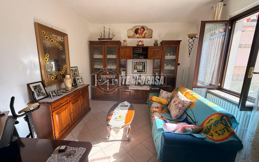 Casa indipendente in Via Alessandro Volta, Borgonovo Val Tidone — foto 3 di 5