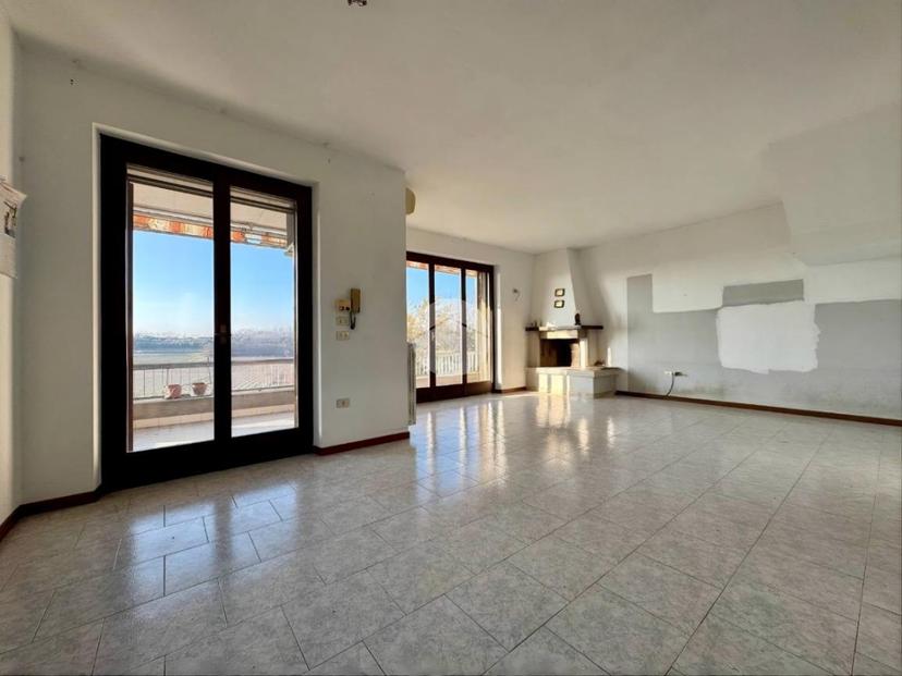 Villa in Via degli Olivi 143, Pozzolengo — foto 4 di 5