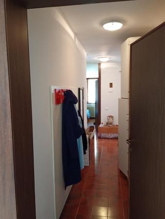 Trilocale in Via Prealpina, Oltre il Colle