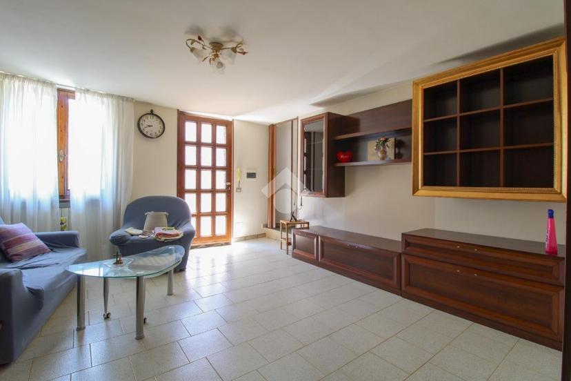 Casa indipendente in Via G. Giori, Vestone — foto 2 di 5