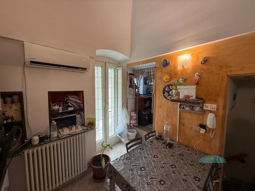 Casa indipendente in Via Giovanni Randaccio, Ceglie Messapica