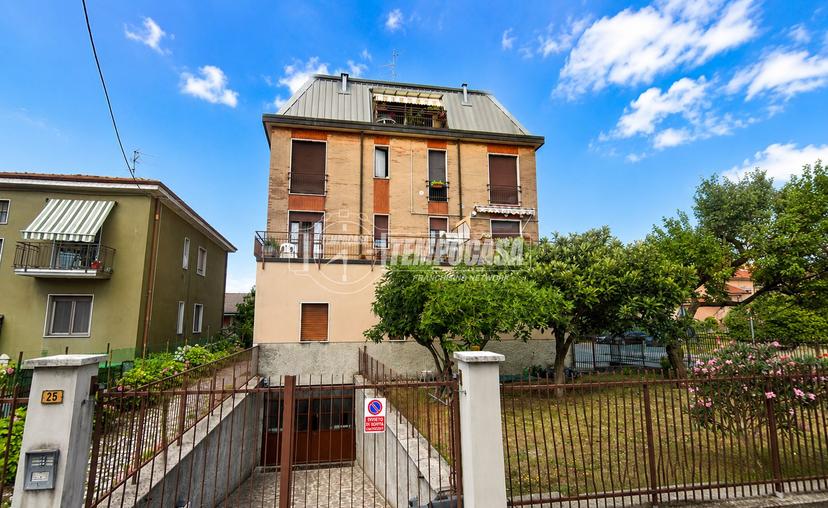 Trilocale in Via Mentana 25, Muggiò — foto 5 di 5
