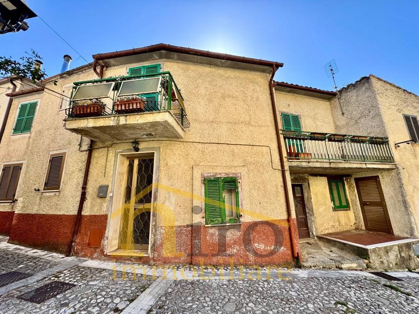 Casa indipendente in Via Roma, Carpineto della Nora — foto 2 di 5