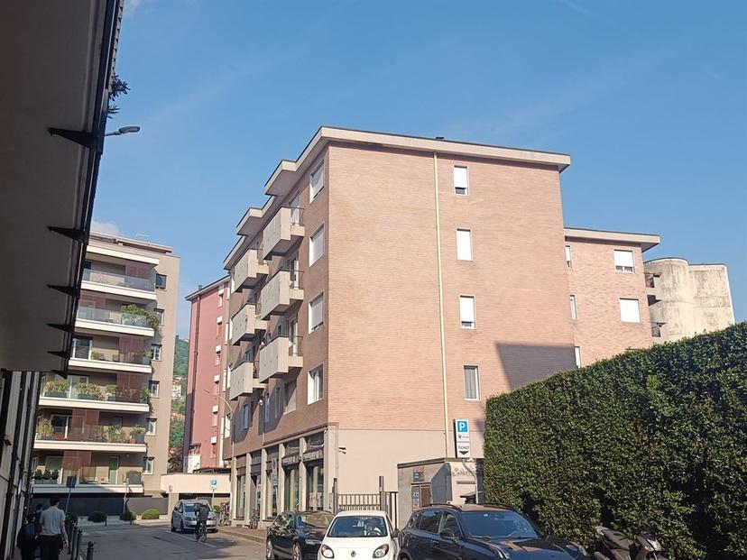 Trilocale, Como — foto 2 di 5