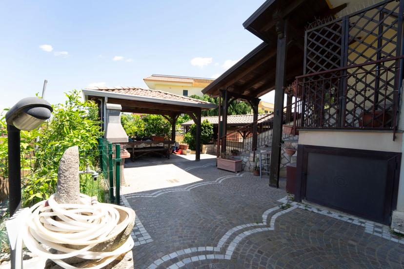Villa in Via Vicinale Masseria Canosa 51, Giugliano in Campania — foto 3 di 5