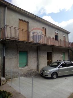 Casa indipendente in Strada Provinciale 157 39-44, Tortorici