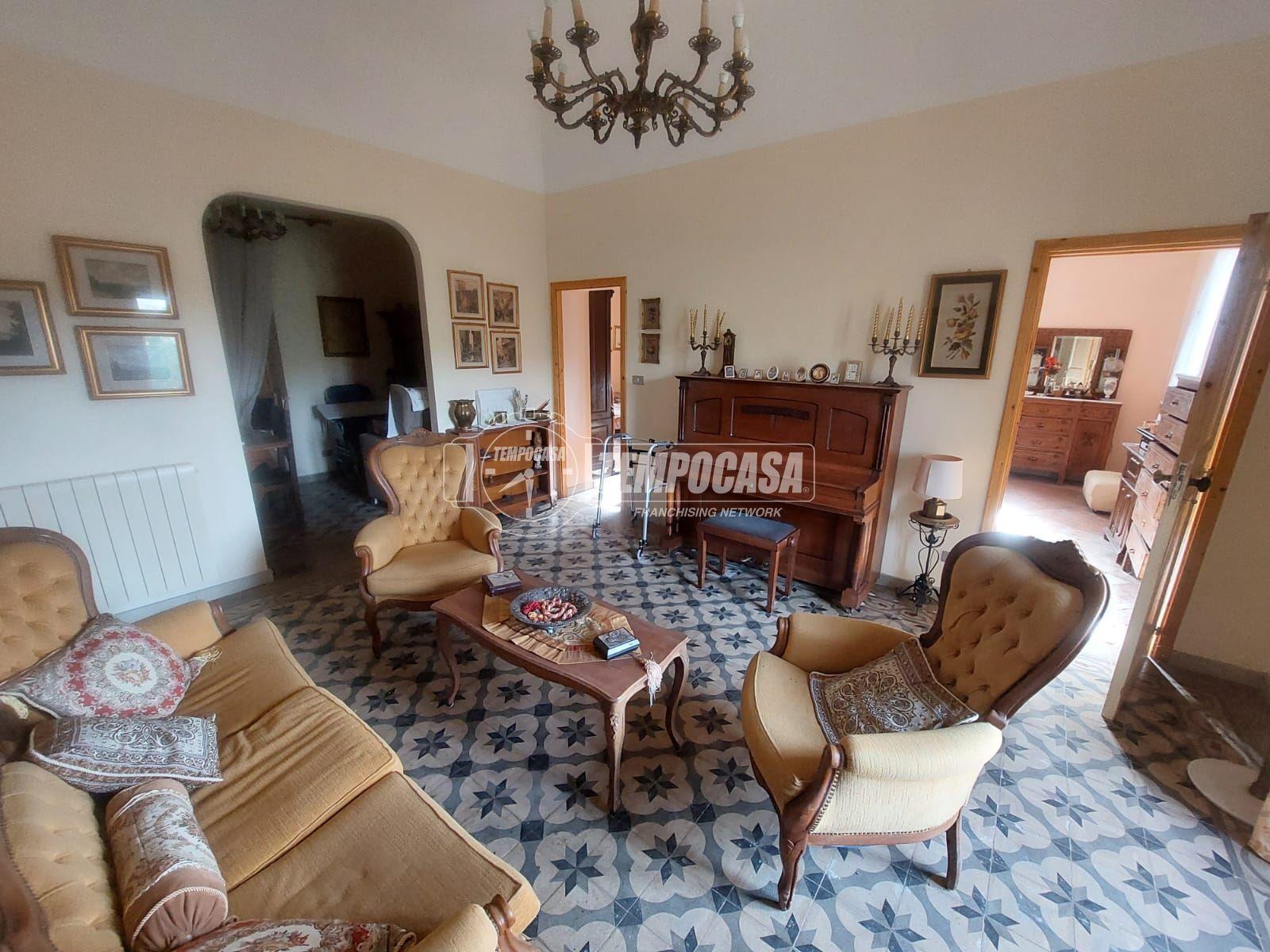 Villa in Via Stretto Fontana, Monforte San Giorgio