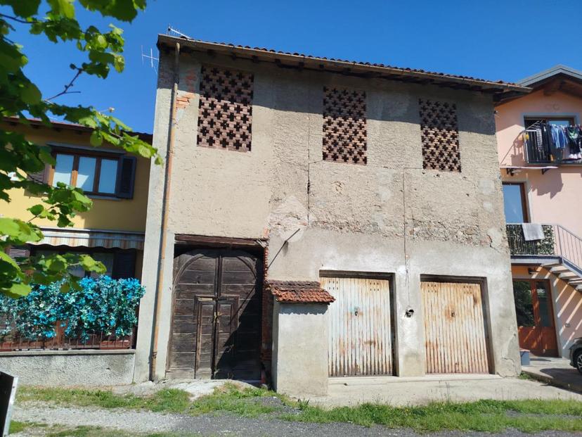 Rustico in Via Pecco Renzo, Como — foto 2 di 4