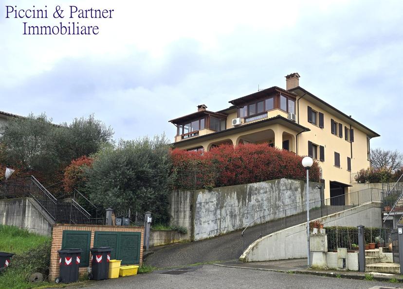 Appartamento in Via degli Etruschi, Paciano — foto 3 di 5