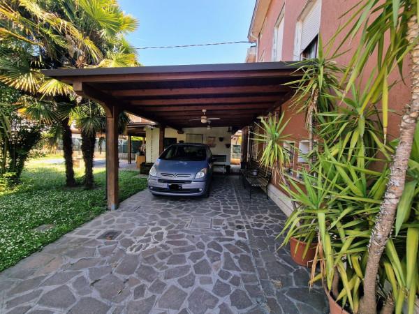 Villa bifamiliare in Piazza Don Giuseppe Andreoli 29, San Possidonio — foto 4 di 5