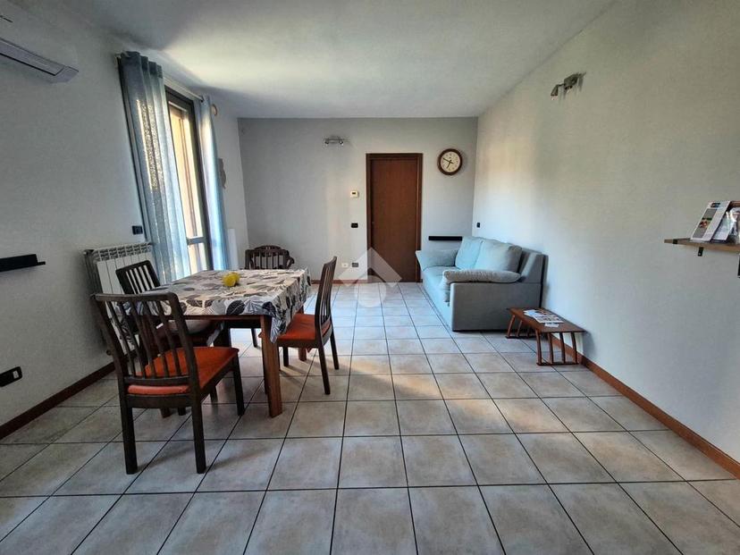 Bilocale in Via Via Giacomo Matteotti 22, Cornate d'Adda — foto 4 di 5