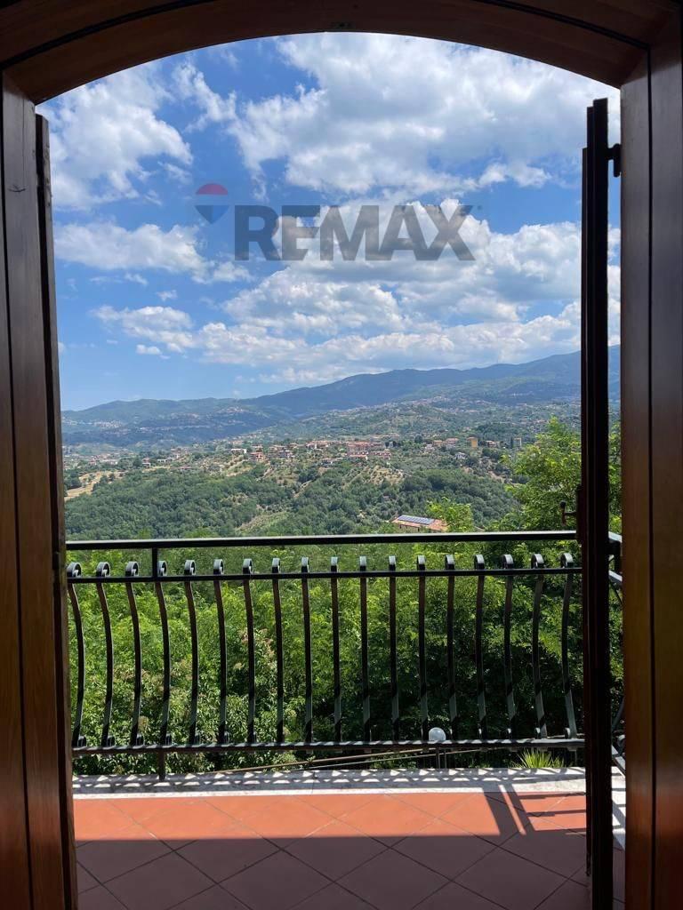 Villa in C/da Donnici Inferiore Snc, Cosenza — foto 2 di 5