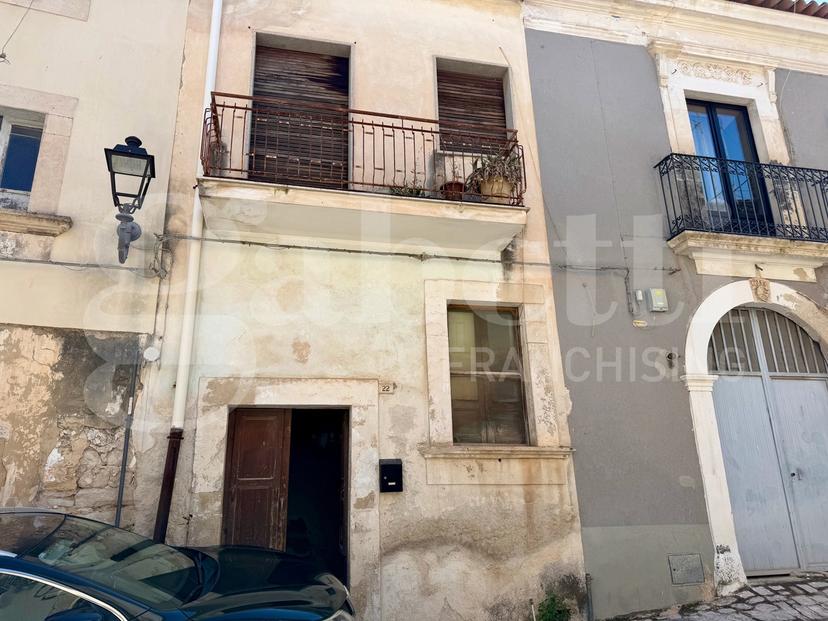 Casa indipendente in Via Principe di Carignano 22, Comiso — foto 4 di 5