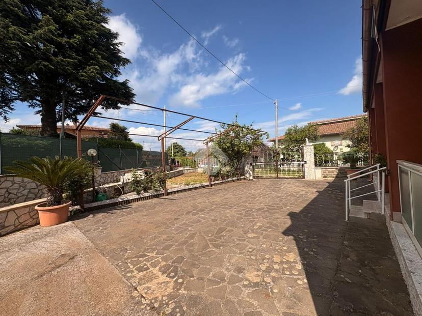 Casa indipendente in Via Giuseppe Garibaldi 289, Lariano — foto 5 di 5