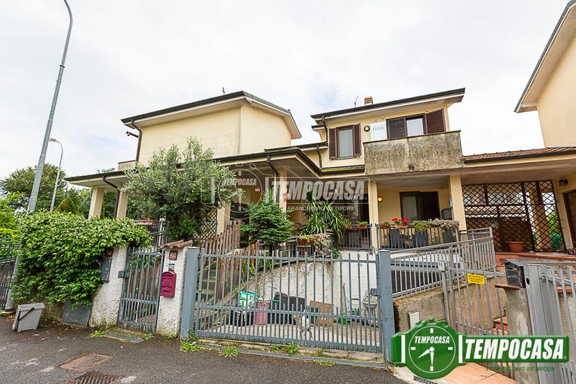 Villa a schiera in Via F. Petrarca, Palazzo Pignano — foto 4 di 5