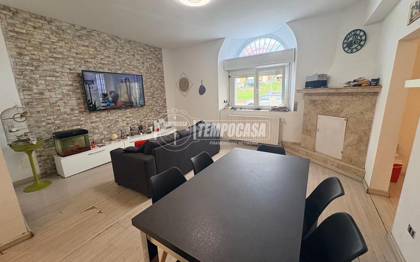 Trilocale in Via Guglielmo Marconi 5, Fino Mornasco — foto 3 di 5
