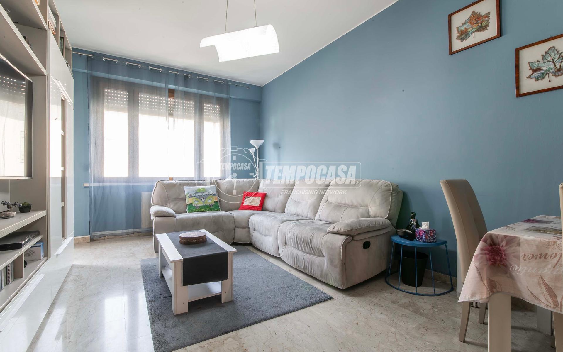 Trilocale, Desio