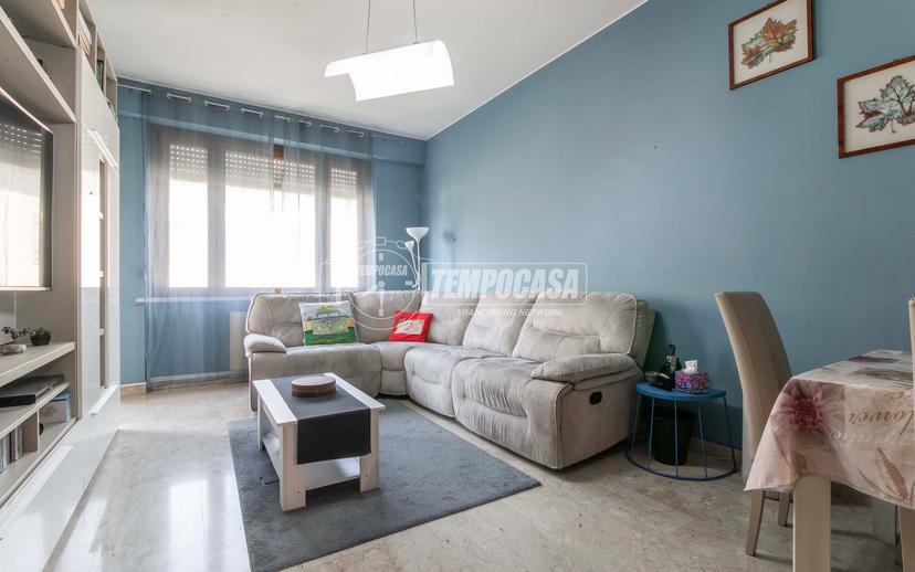 Trilocale, Desio