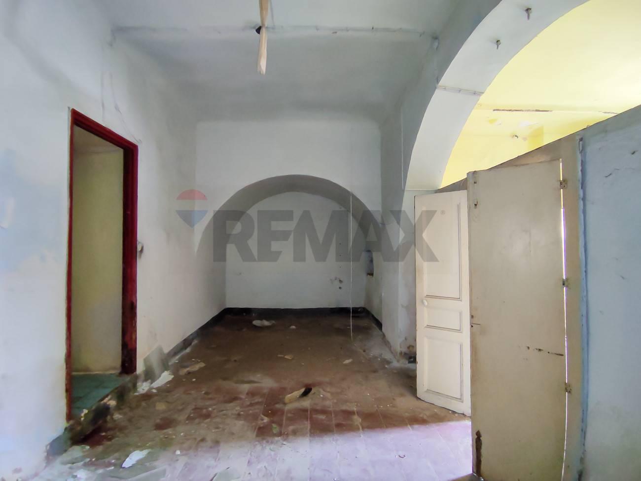 Casa indipendente in Via Umberto 76, Piedimonte Etneo
