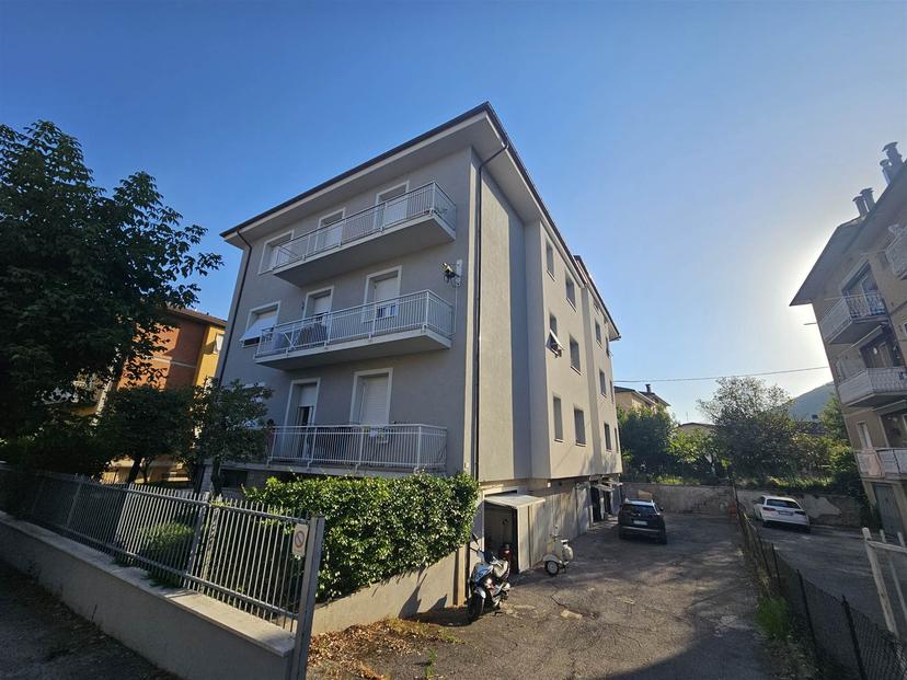 Quadrilocale, San Severino Marche — foto 4 di 5