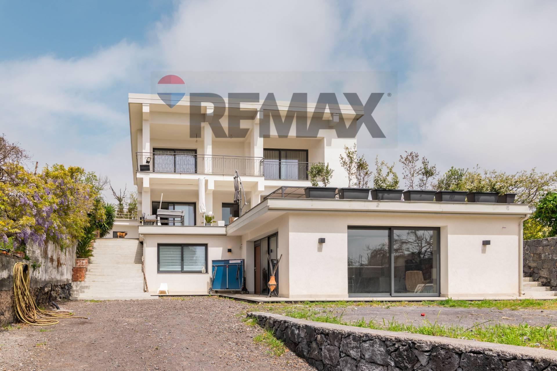 Villa in Via del Pozzo 24, San Giovanni la Punta