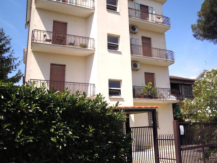 Bilocale in Via Longone Sabino, Roma