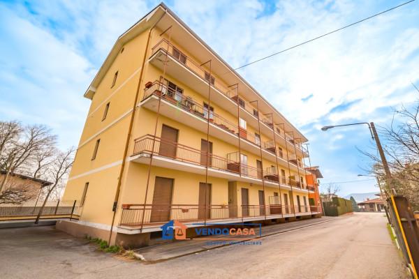 Quadrilocale in Via Castelnuovo Garfagnana, Dronero — foto 3 di 5