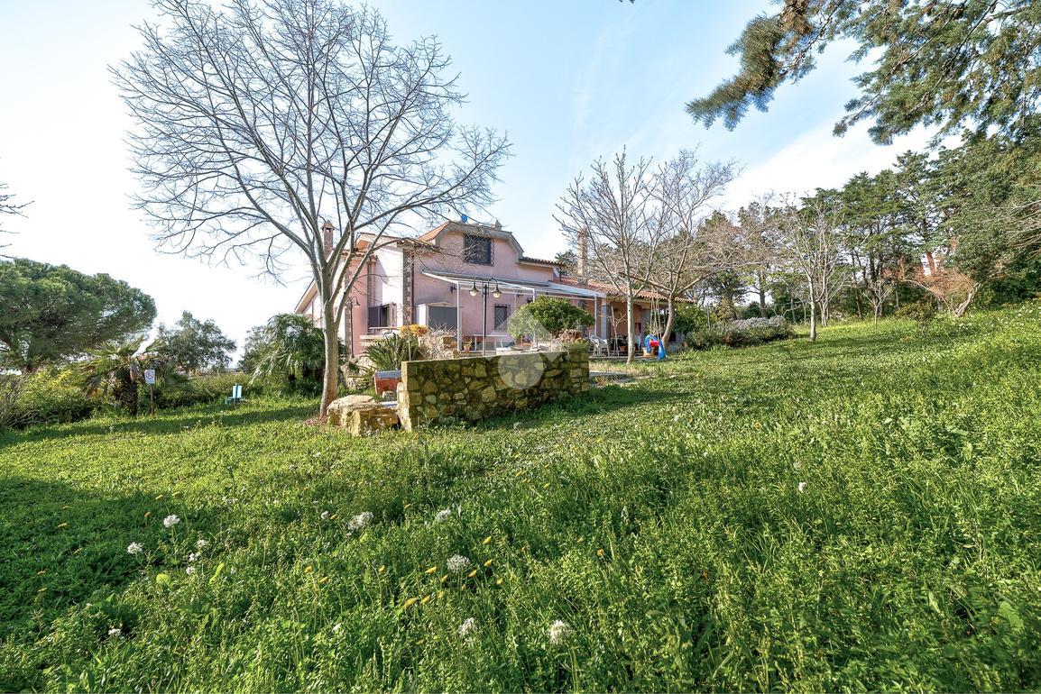 Villa in Strada del Casaletto Rosso, Civitavecchia