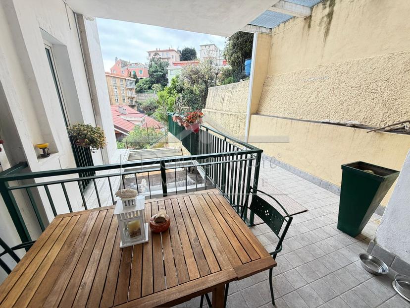 Bilocale, Savona