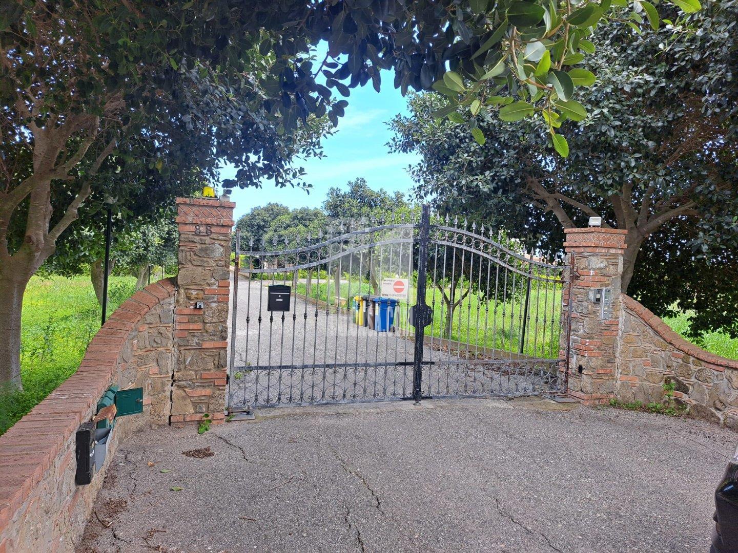 Villa in Via dei Melograni, Crotone