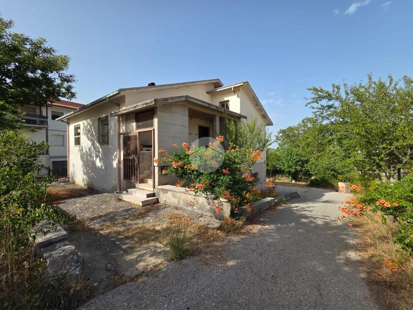 Villa in Contrada Colle Longo, Campobasso — foto 4 di 5