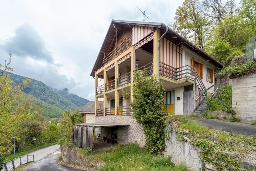 Casa indipendente in Via Bernardo Matteodo, Frassino — foto 3 di 5